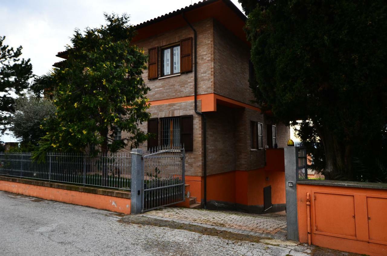 La Violetta Villa Камерано Екстериор снимка